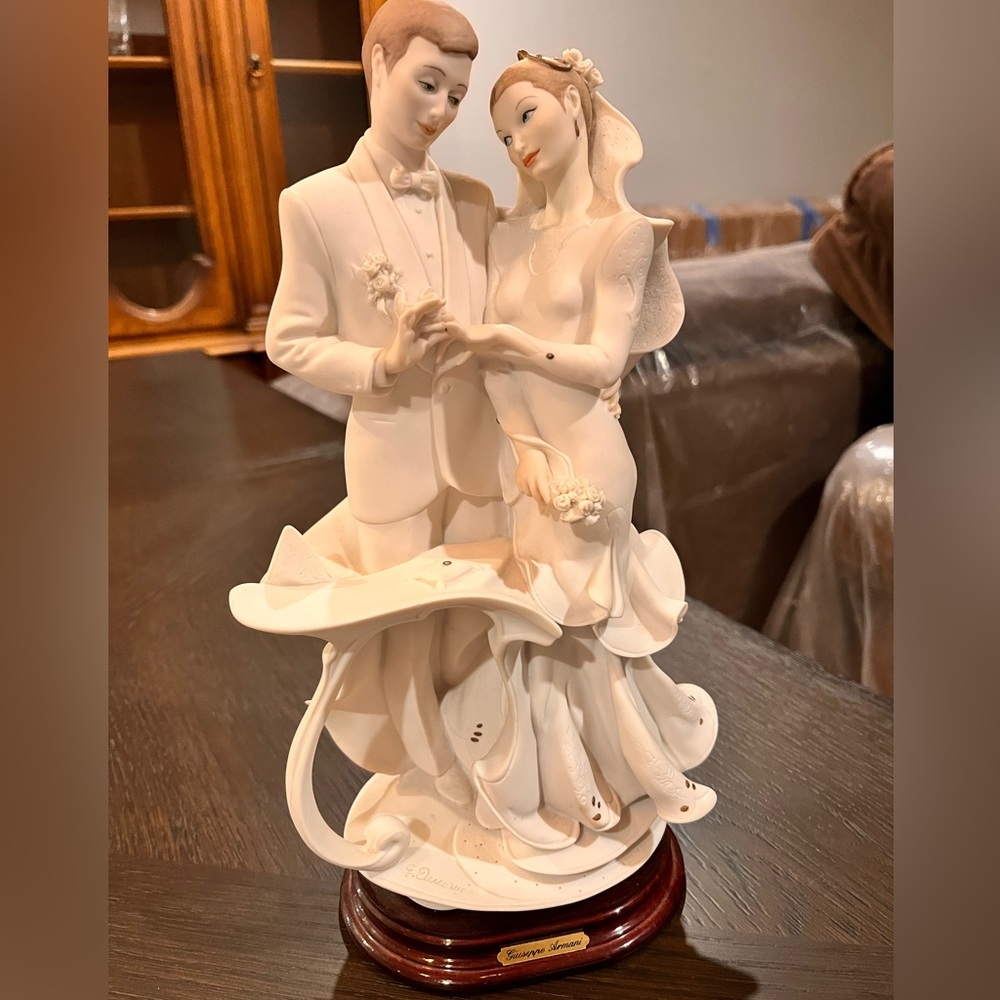 Giuseppe Armani Happy Forever Figurine